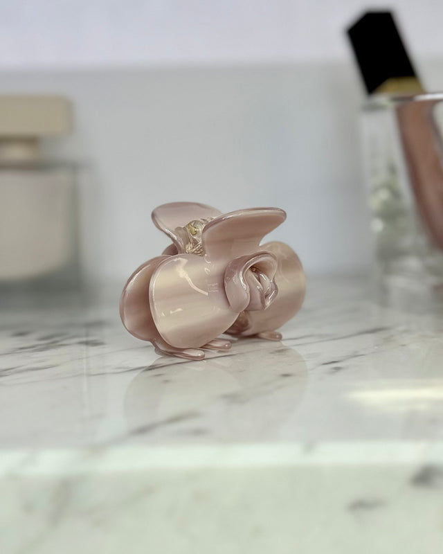 Leonie Acetate Claw